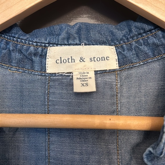 Cloth and Stone denim top, size XS - Picture 2 of 2